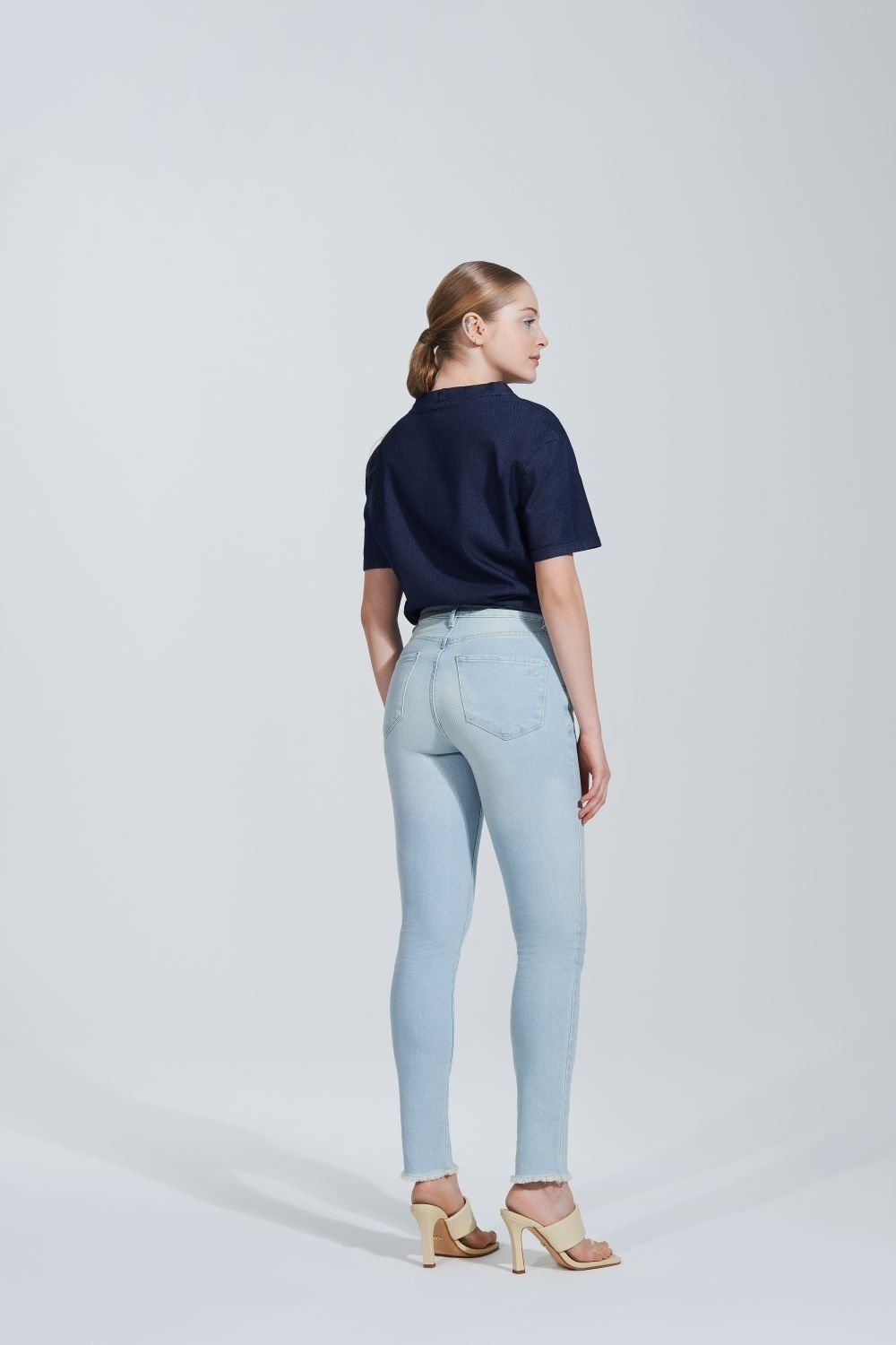 CALCA ANDREA BOTOES TIEDYE SKINNY JEANS - Imagem 3