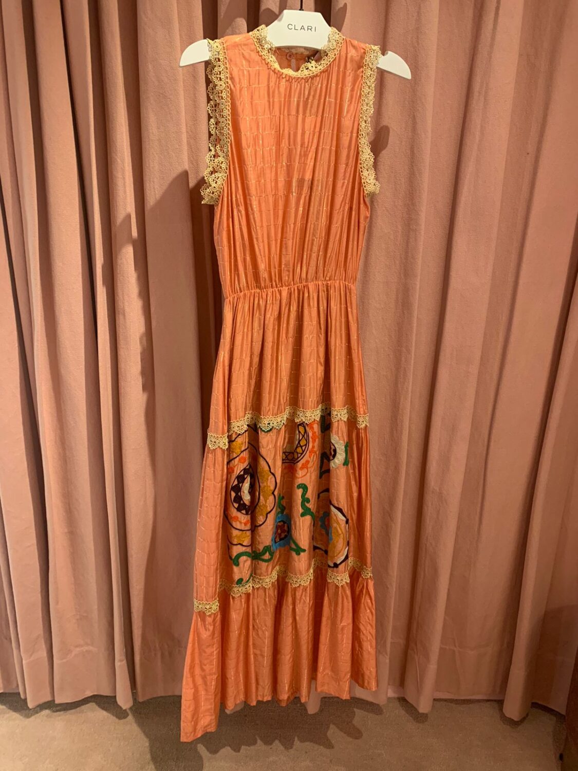 Vestido Xanderi Bordado Rose