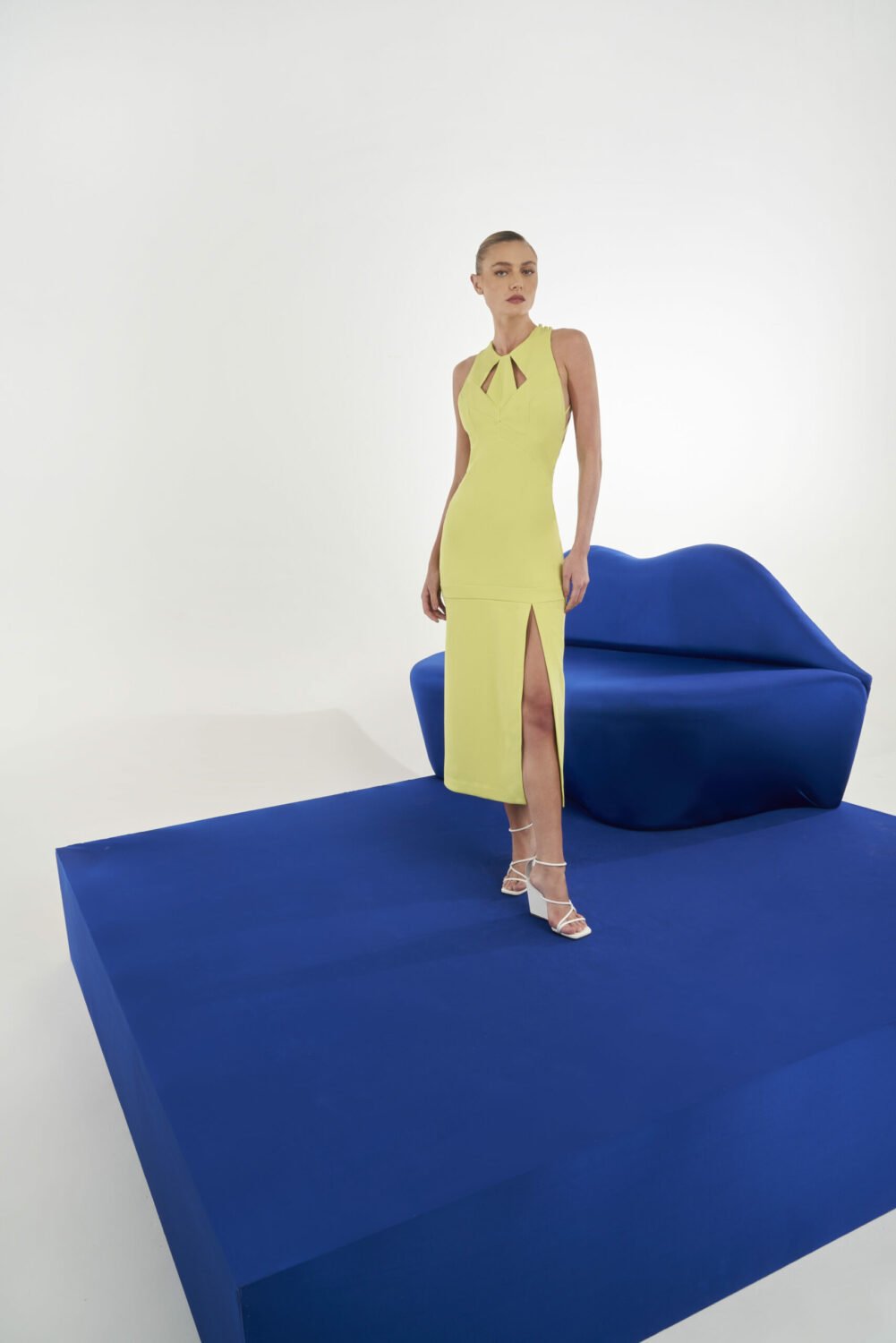 Vestido Midi Recortes Fenda Ibiza
