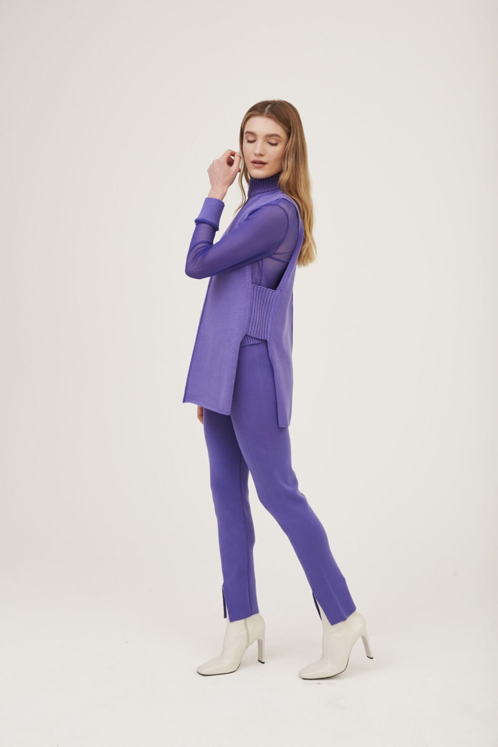 VESTE COM LATERAIS ABERTA EM TRICOT Very Peri - Imagem 2