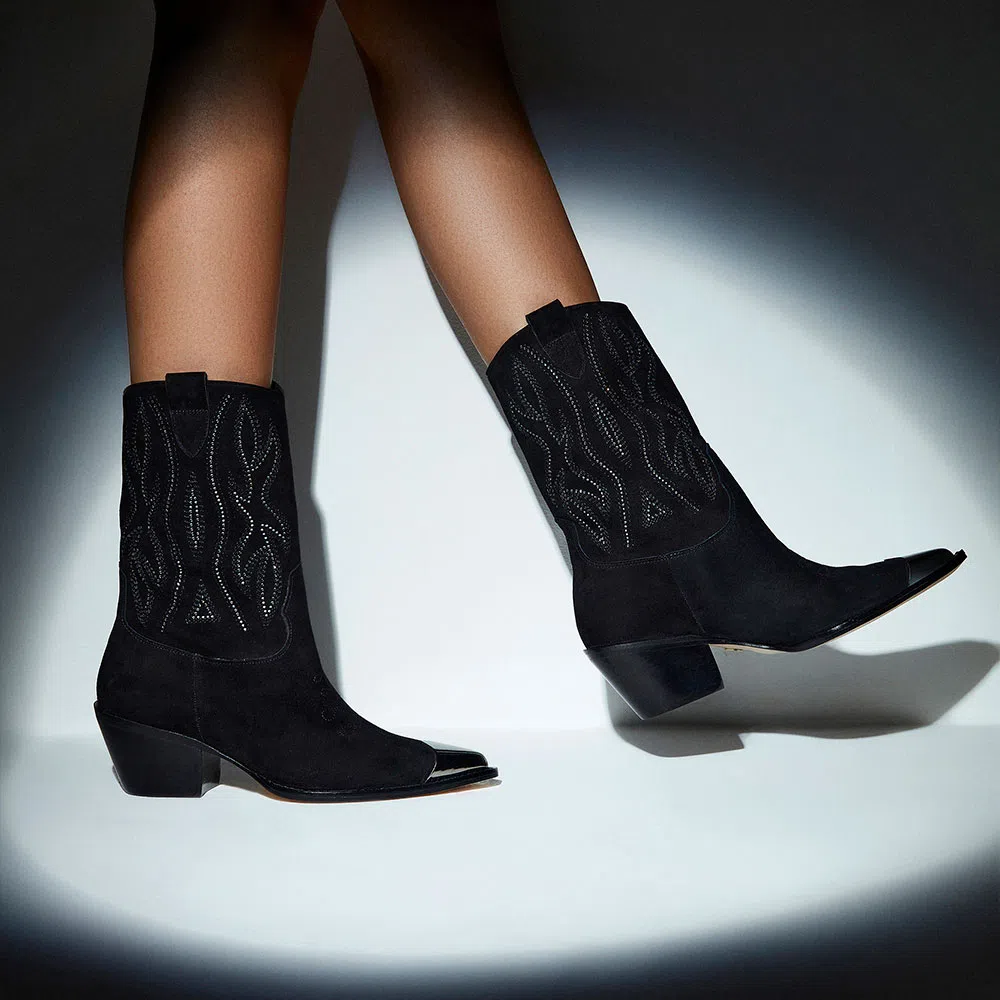Bota Nara Preto