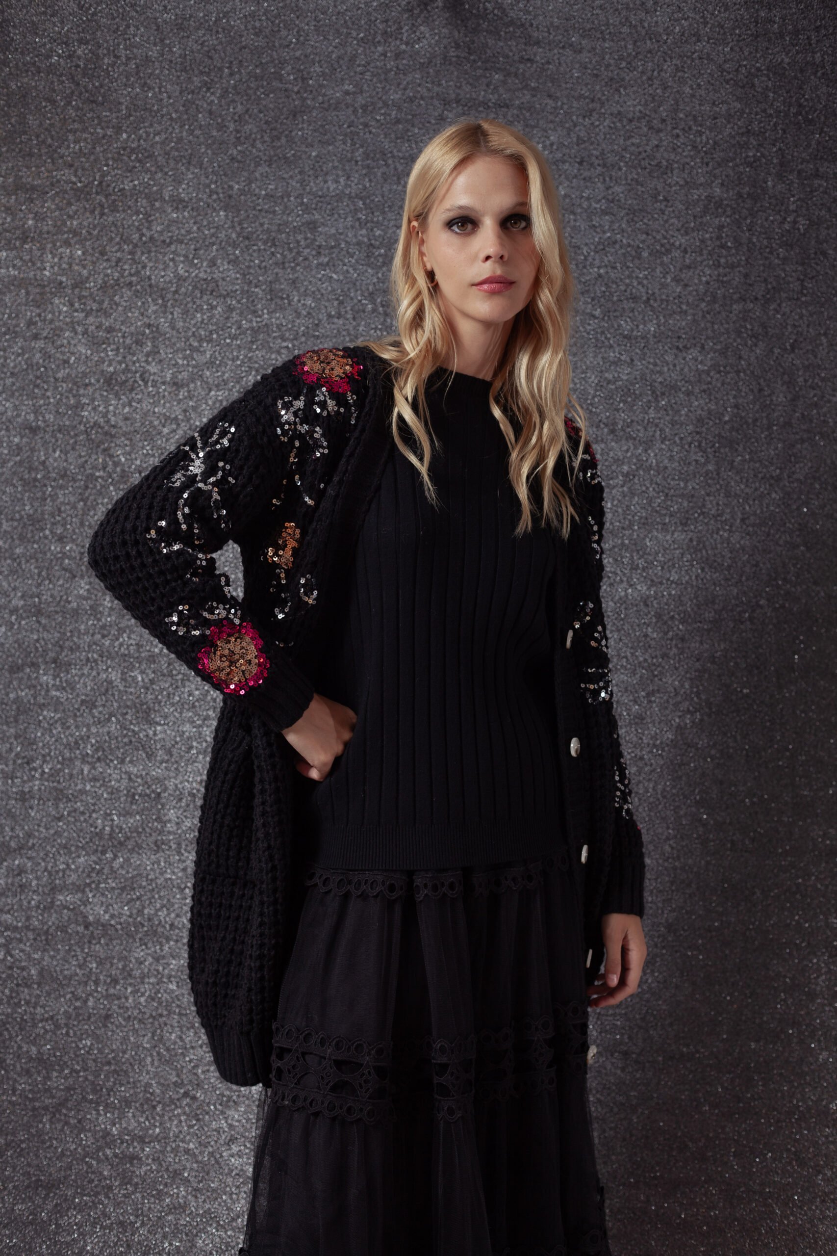Cardigan Paete Flor Preto - Imagem 2