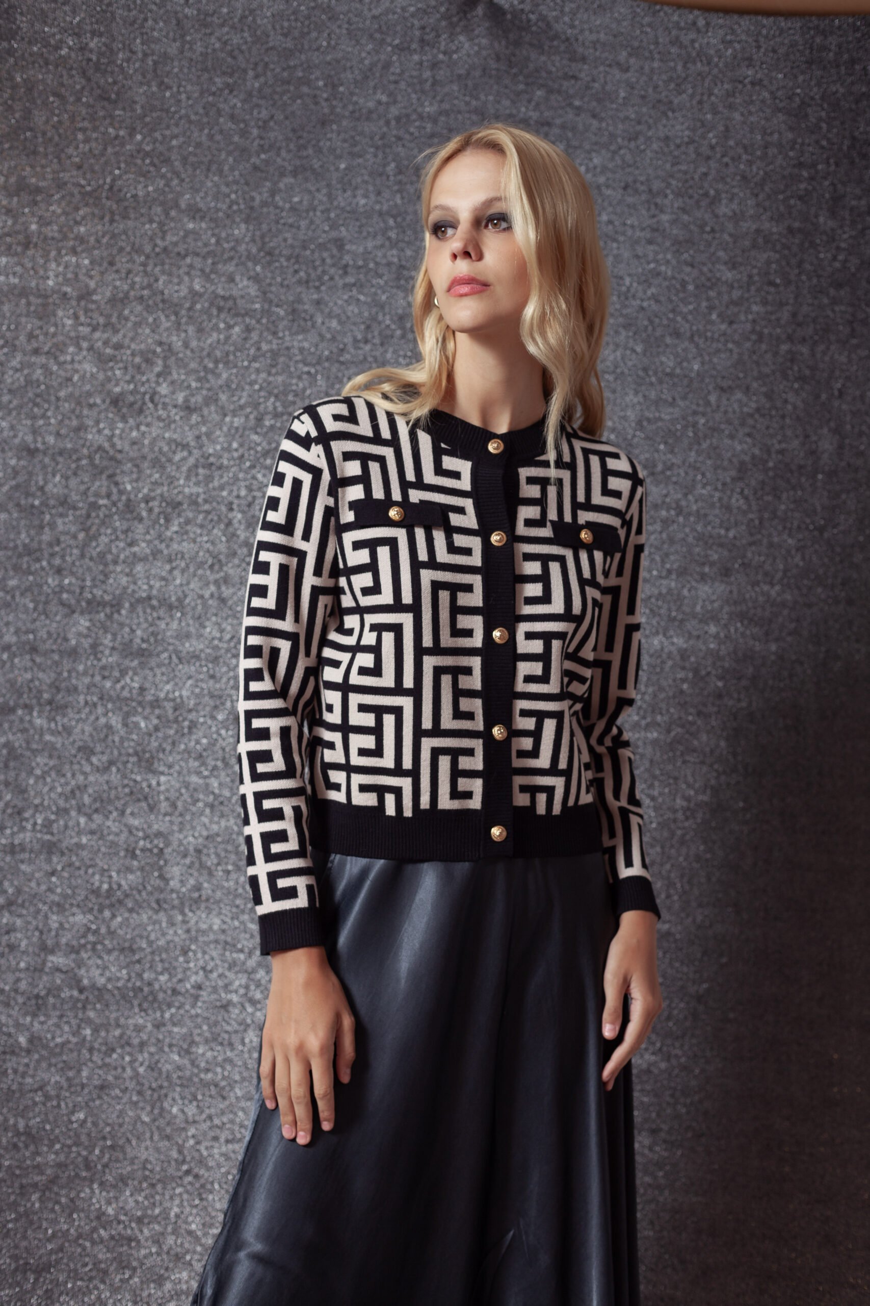 Casaqueto Balmain Preto/Branco - Imagem 3