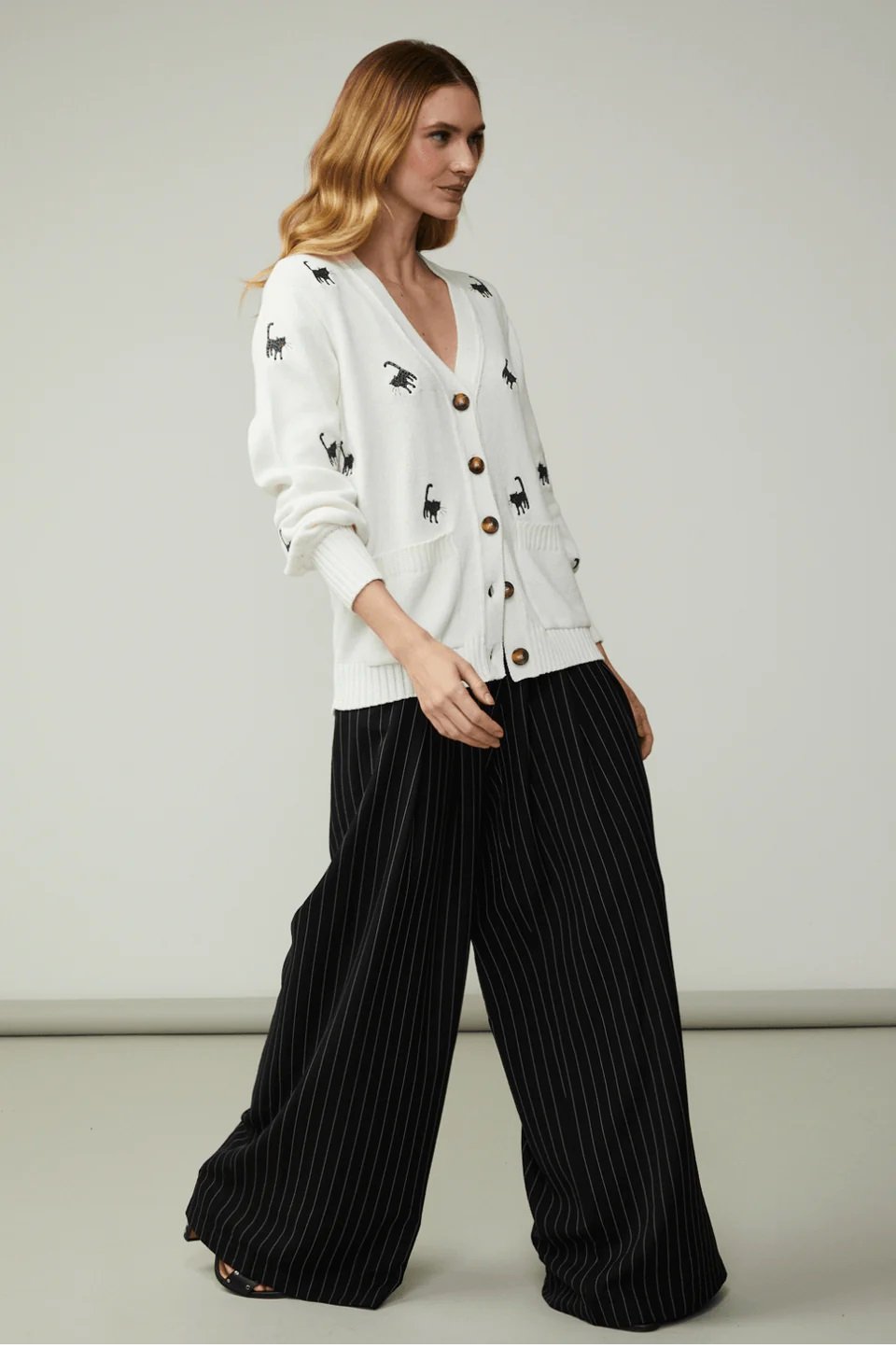 Casaqueto Gatinhos Tricot Off White - Imagem 2