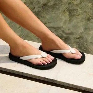 Rasteira Carmela Jelly Preto/Branco