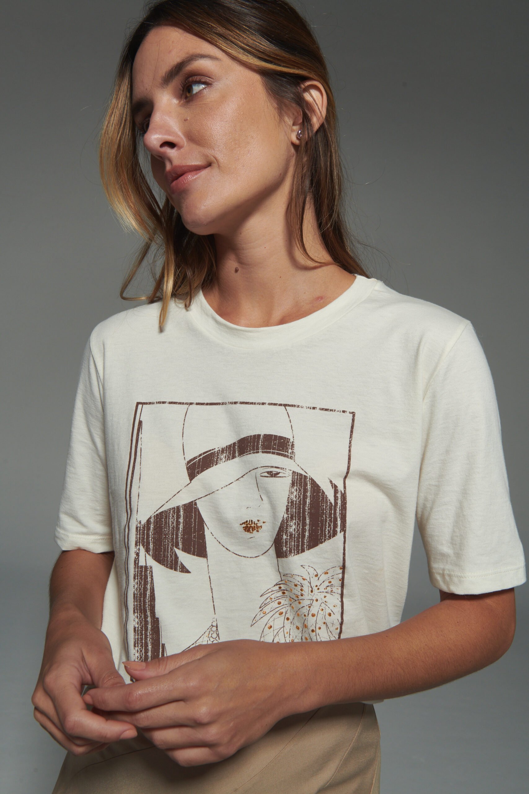 T-shirt Sara Off White - Imagem 4