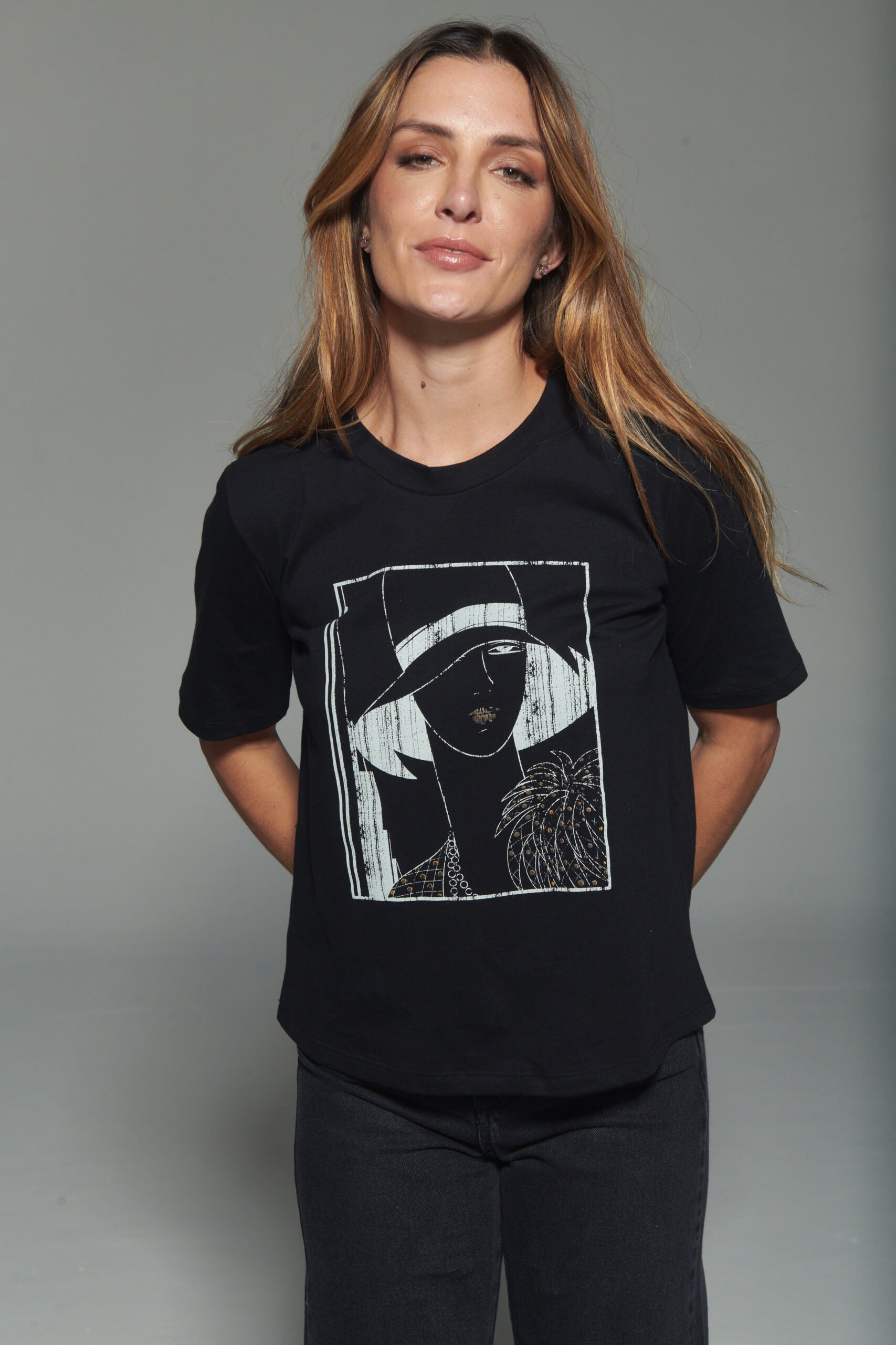T-shirt Sara Preto - Imagem 2