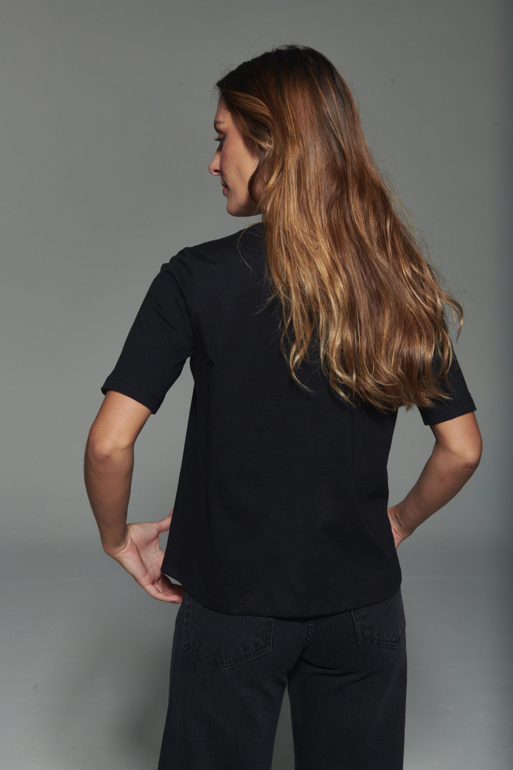 T-shirt Sara Preto - Imagem 3