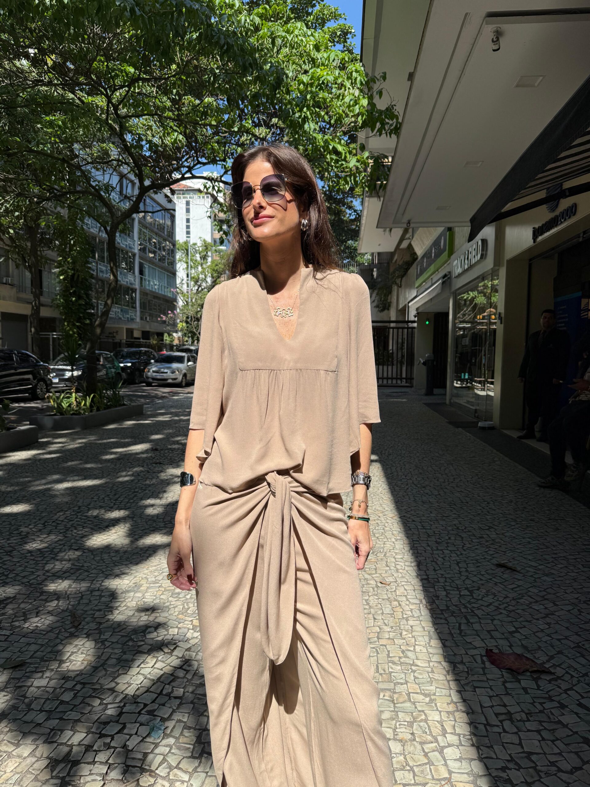 Blusa Sarita Bege