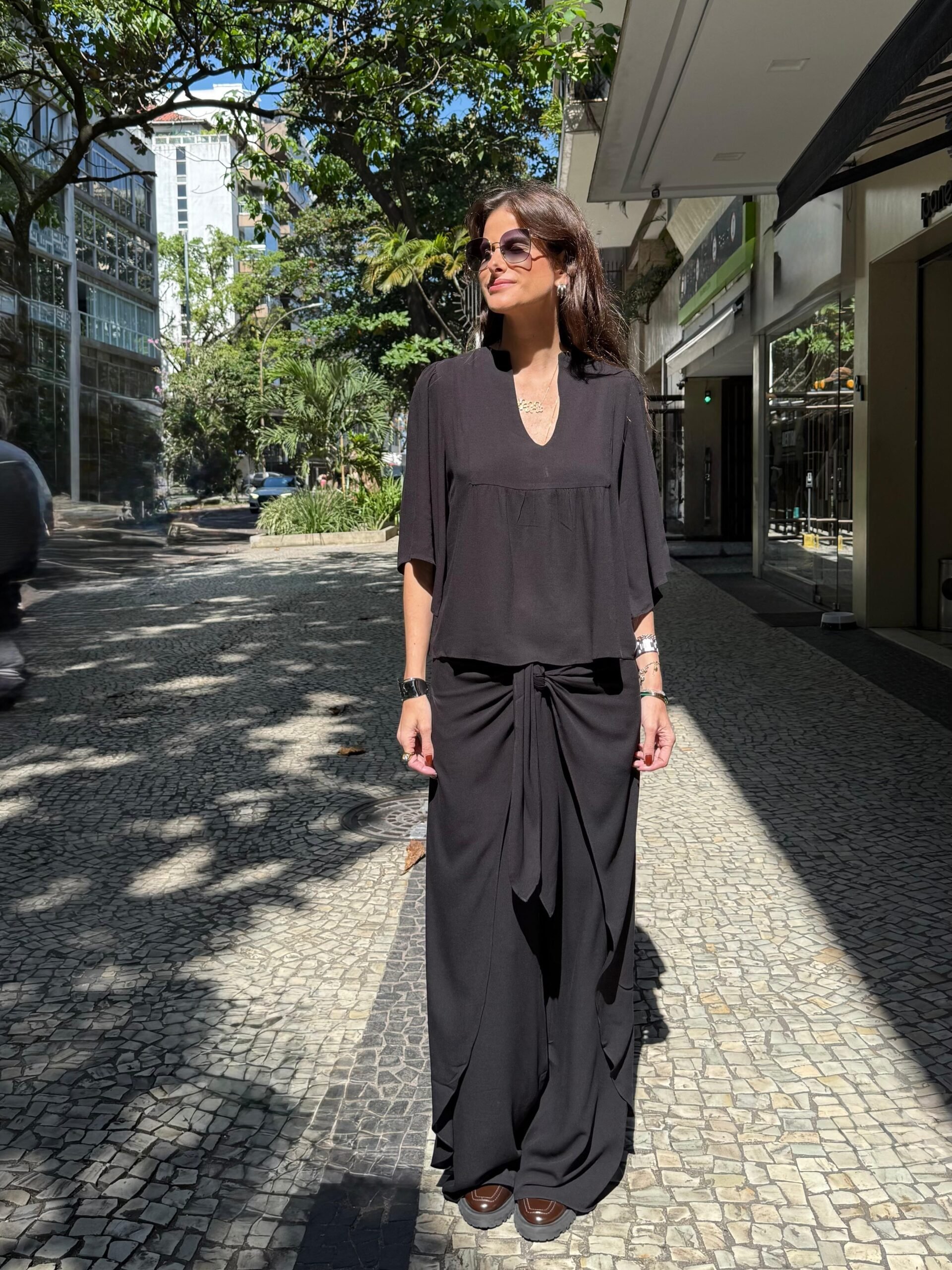 Blusa Sarita Preto - Imagem 2