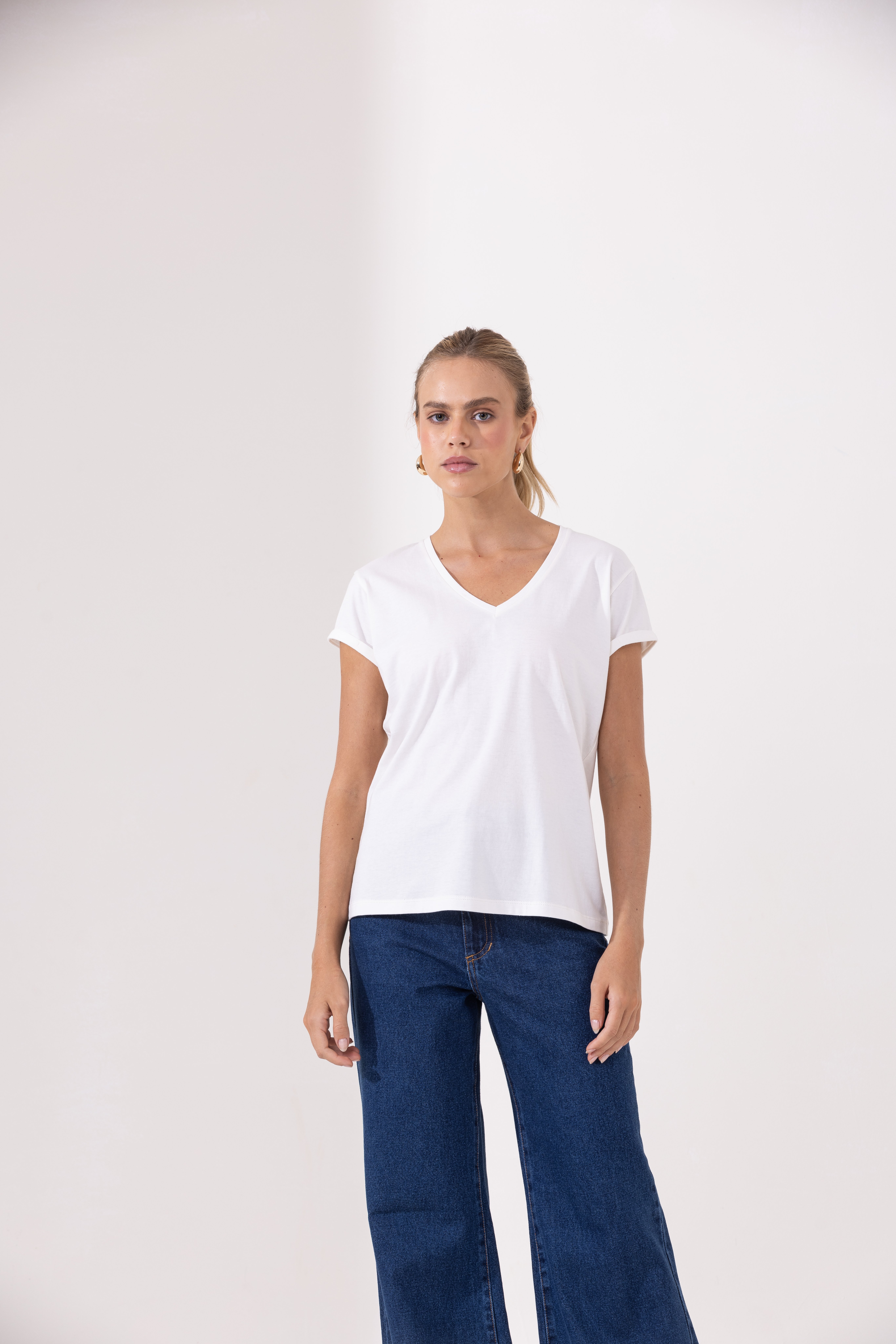 T-Shirt Flavia Off White - Imagem 2